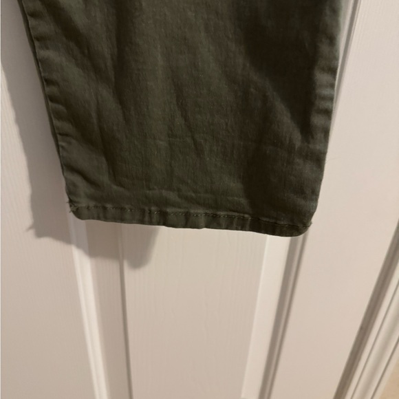 1822 Denim Straight Leg Cargo Pants Military Green Kasey 14 - Picture 7 of 11